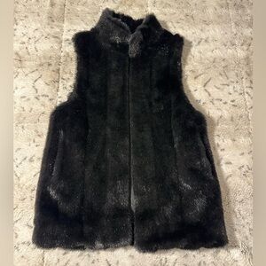 Suzanne Somers Women's Black Faux Fur Vest